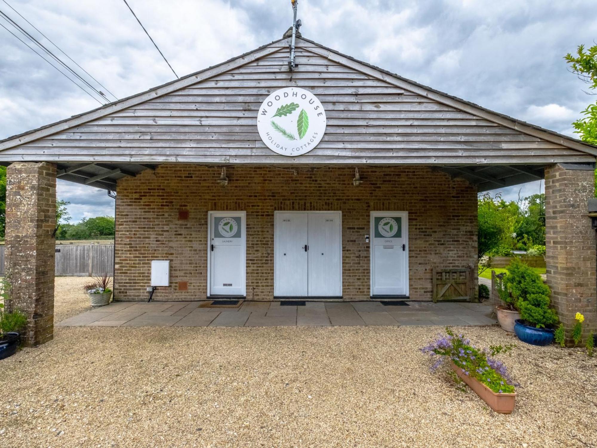 Holiday Home Woodhouse-4 By Interhome Shermanbury Extérieur photo
